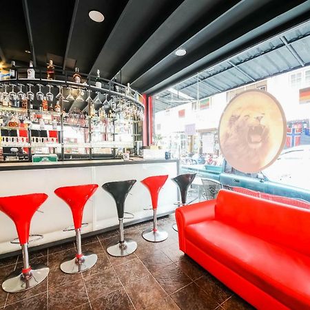 Oyo 244 Roar Inn Patong Zewnętrze zdjęcie