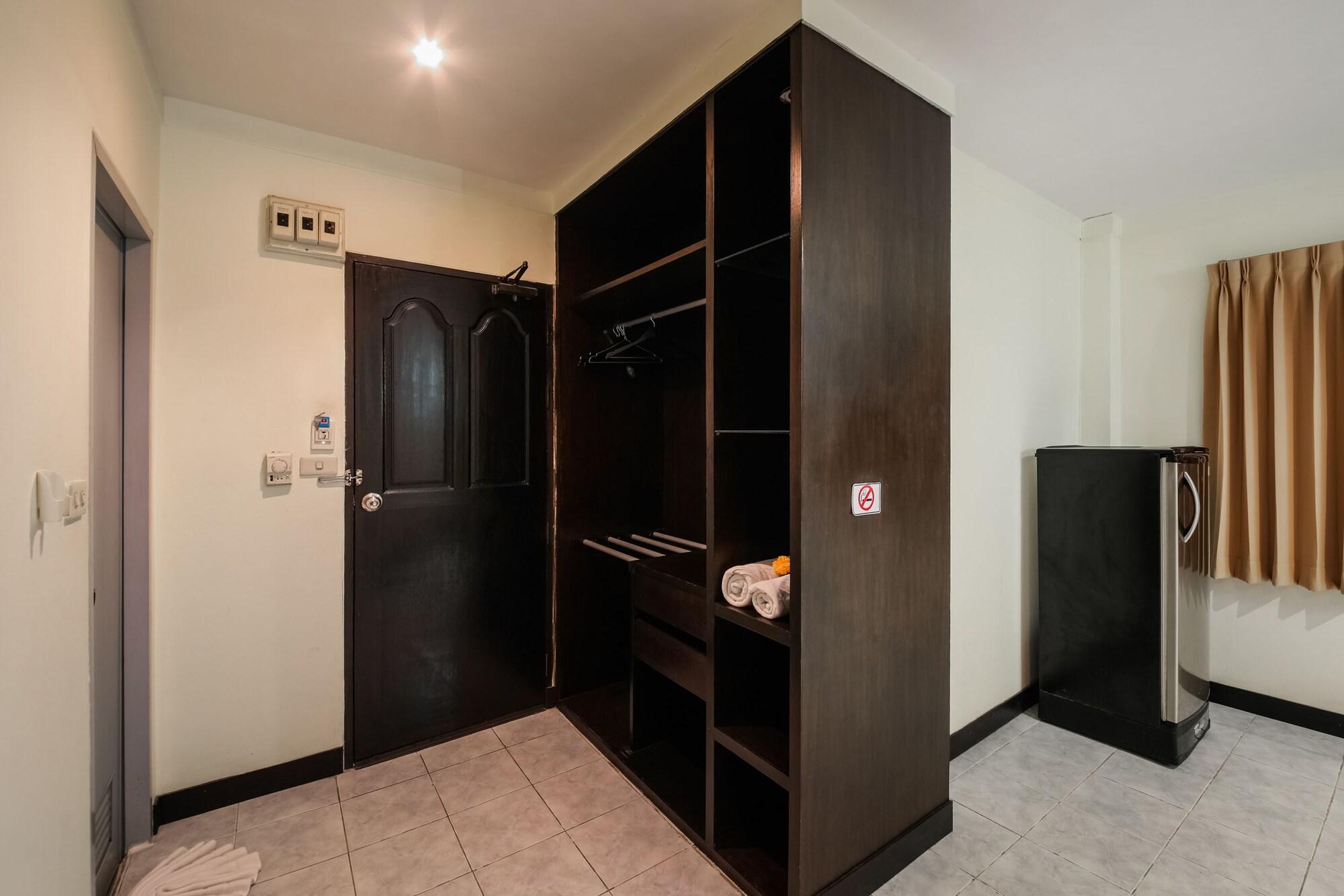 Oyo 244 Roar Inn Patong Zewnętrze zdjęcie