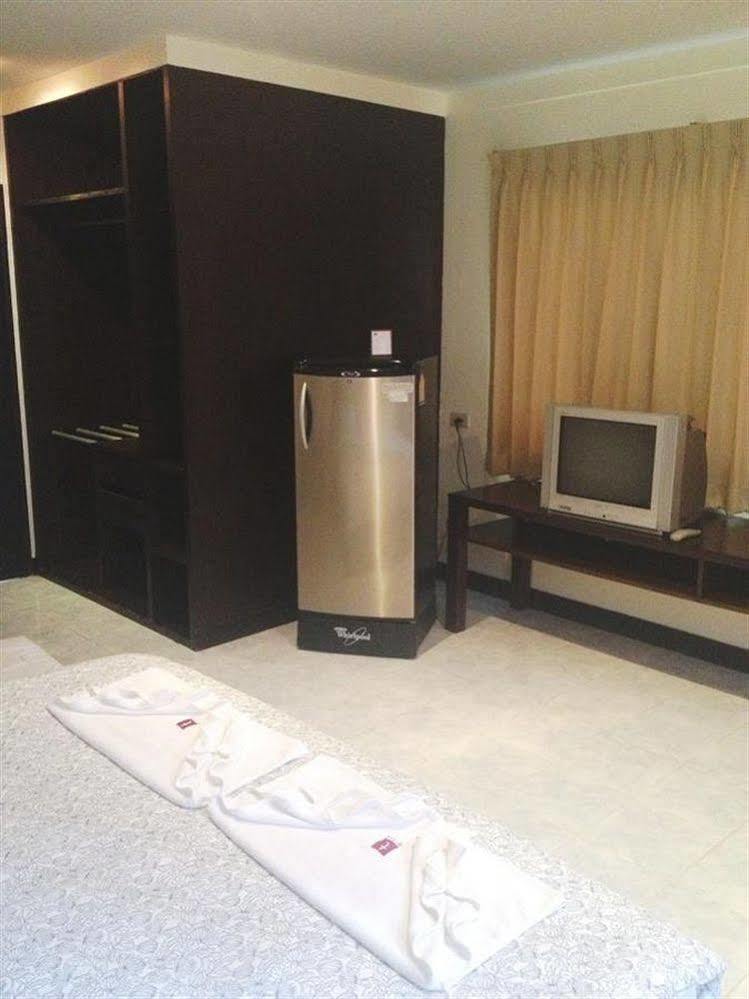 Oyo 244 Roar Inn Patong Zewnętrze zdjęcie